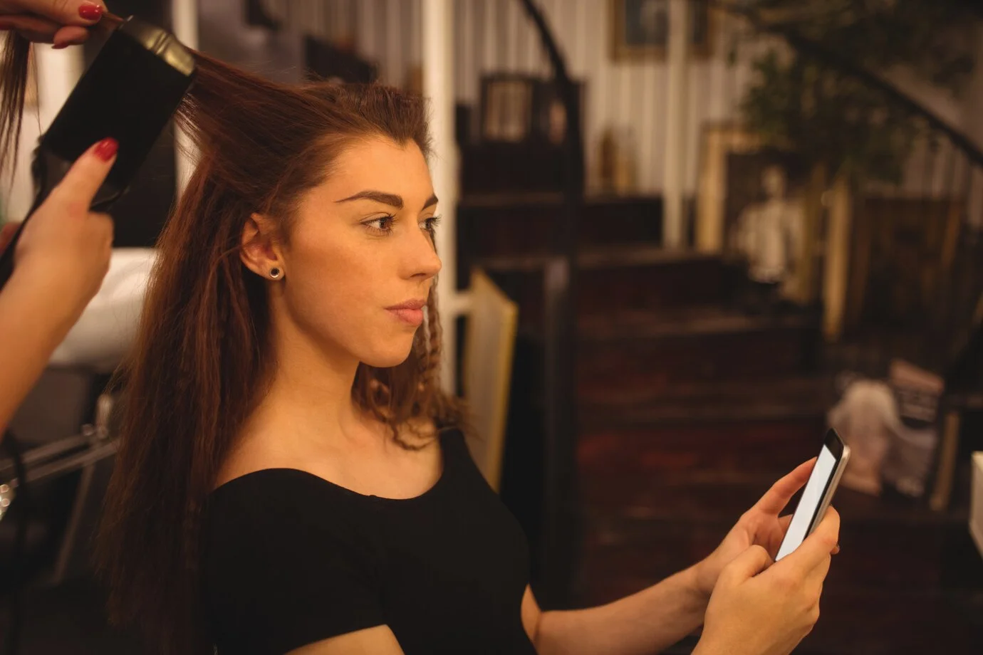How to Style Hair for a Night Out