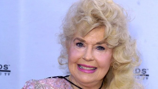 Career Journey and Rise Behind Donna Douglas Net Worth