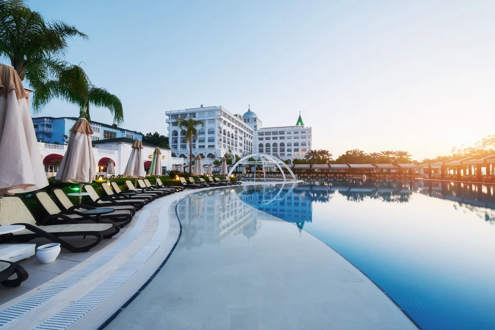 Best Resort Companies for Unforgettable Travel