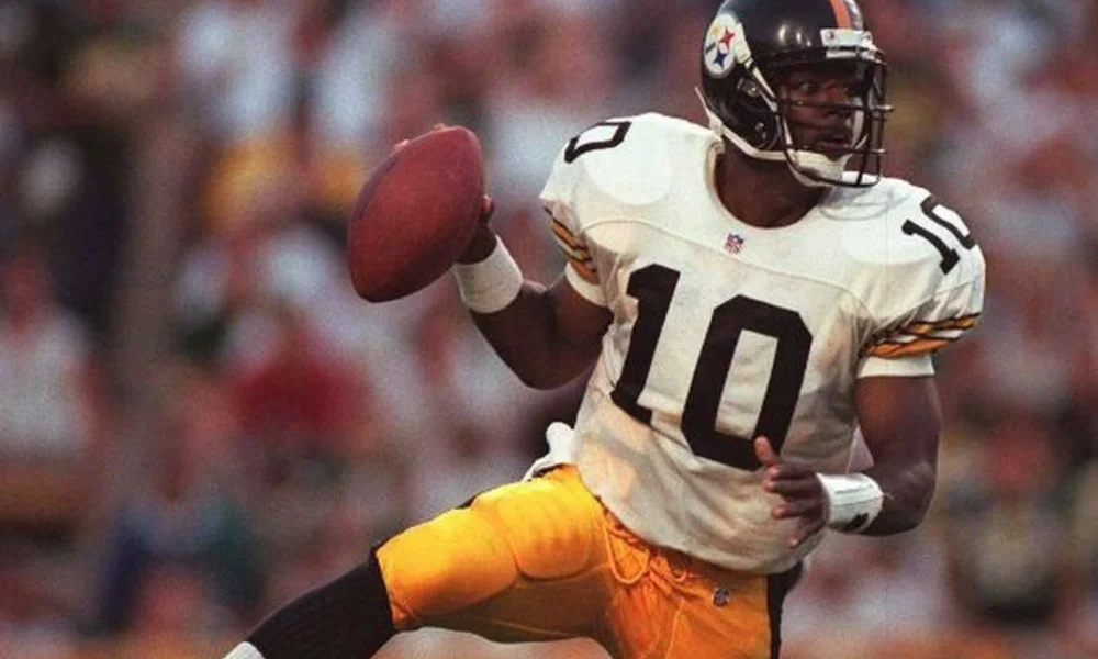 Football player in a black and yellow uniform-kordell stewart net worth