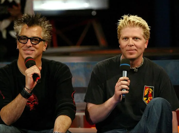 Dexter Holland Net Worth: Comparison with Other Musicians